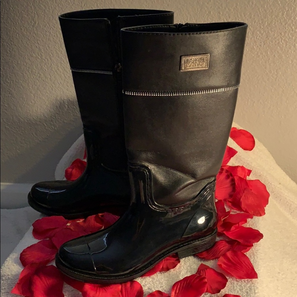 MICHAEL KORS BRAND NEW BEAUTIFUL SIZE 3 BOOTS - Picture 3 of 13